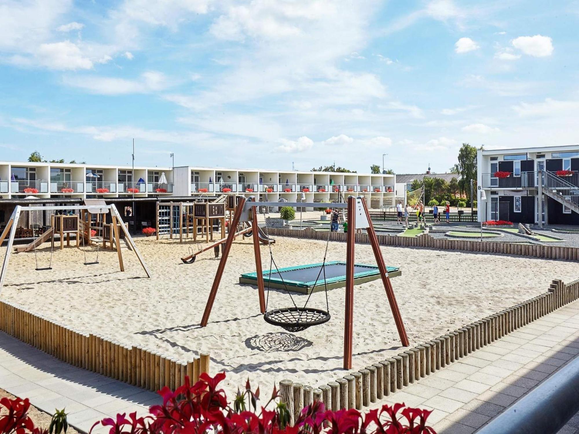 6 Person Holiday Home On A Holiday Park In Glesborg Buitenkant foto